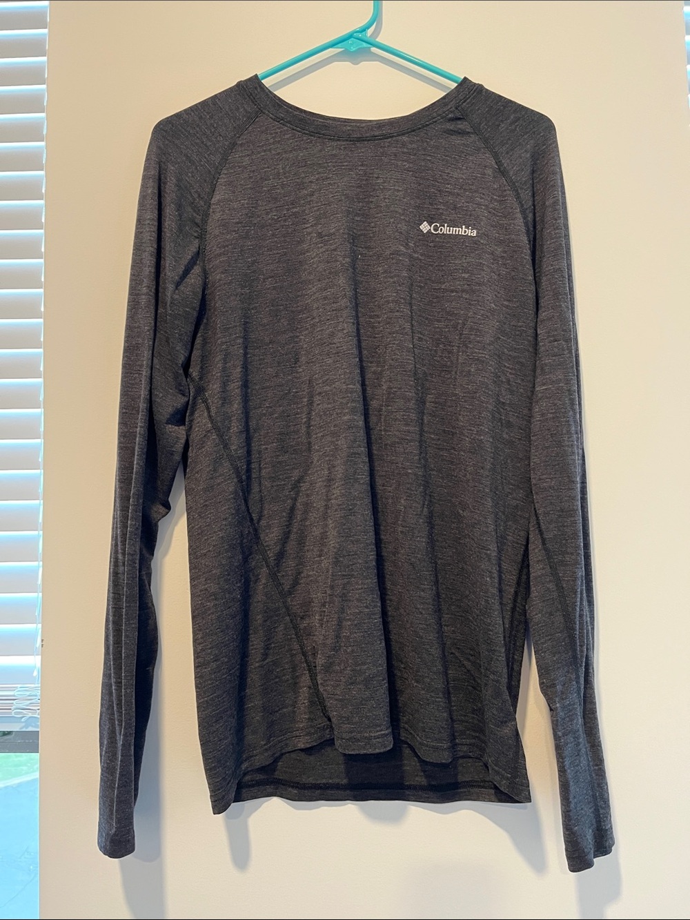 Columbia Long-Sleeve Performance Tee - Dark Gray